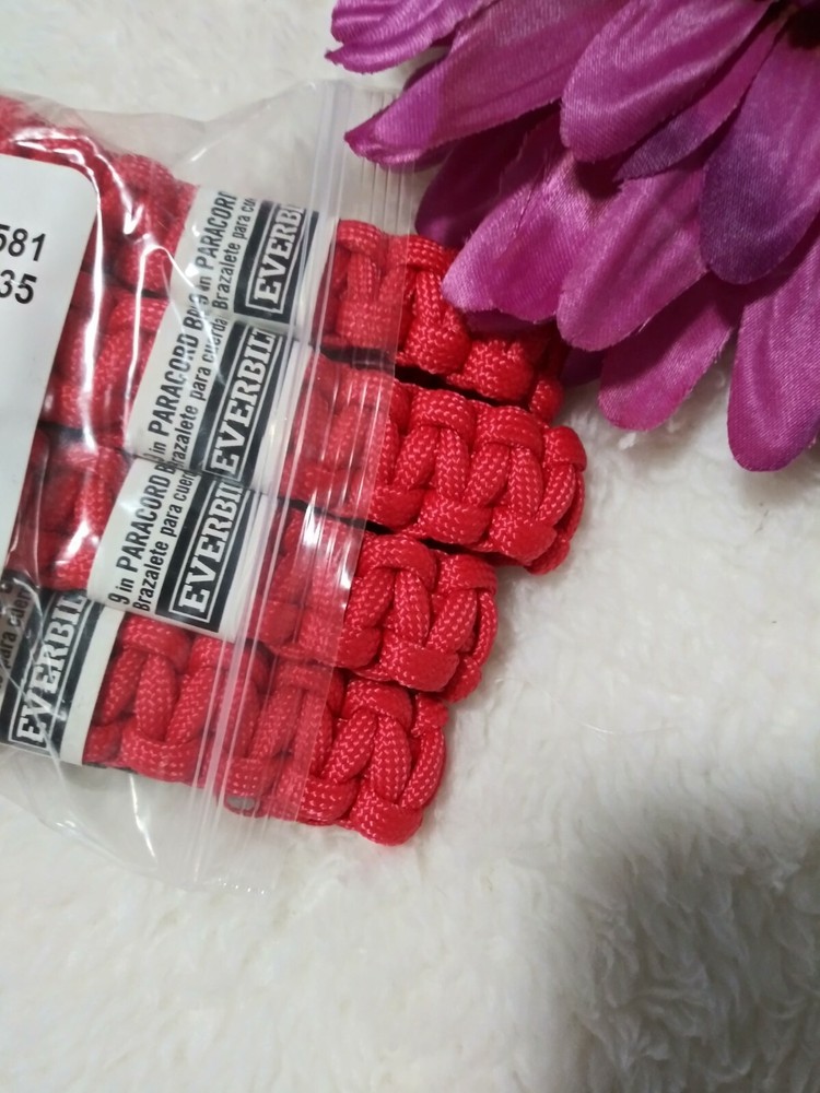 Everbuilt 9 Inch 8 pack Paracord Bracelet red solid NEW IN PACKAGE