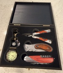 OUTDOOR ENTHUSIAST EMERGENCY KIT PERFECT FOR SOMEONE THAT HAS EVERYTHING