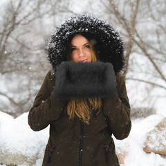 1Pack Black Hanging Warmer Muff Perfect For Outdoor Activities