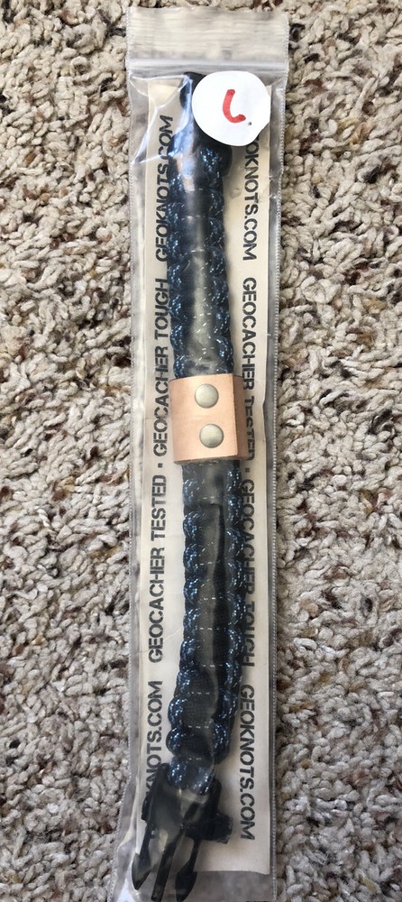 Geoknots Blue & Black L Paracord Bracelet With Whistle Geocaching Survival