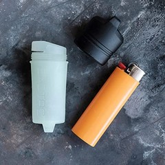fireSLEEVE Ruggedized Waterproof Lighter Case – Glow in the Dark