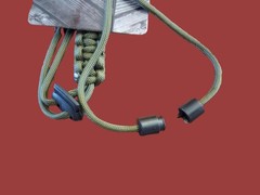 2.6m Paracord Neck Lanyard with Carabiner Quick Release Fastener Green / Black