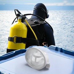 Adventure Dive Mask Featuring Comfortable Silicone Seal and Stylish Look