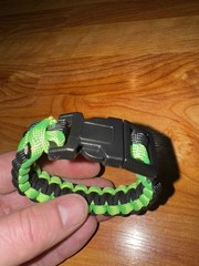 Adult Male Hand Made Fluorescent Green And Black Paracord Bracelet 7” USA Made