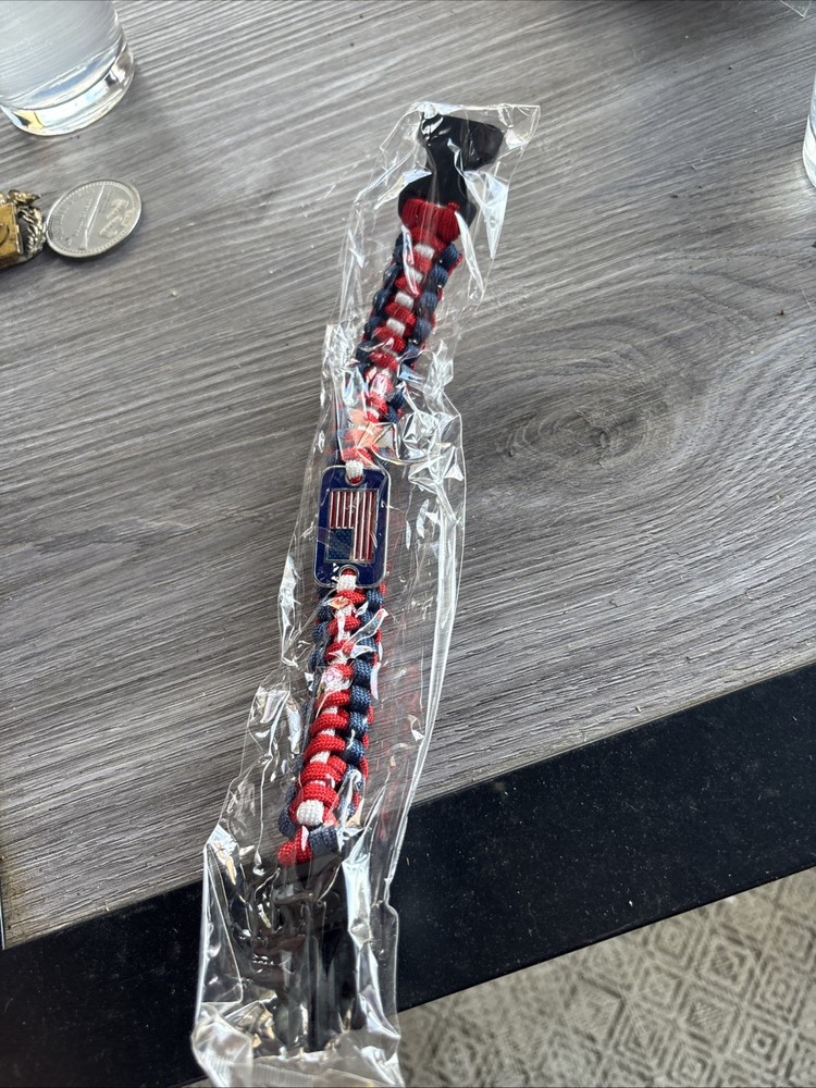 USA United States Flag Paracord Clip On Bracelet Red White & Blue Wristlet