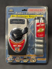 Vintage Innovage Outdoor Emergency Radio / Flashlight Set, New in Package !