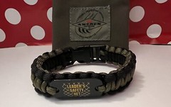 Lot Amerex Defense Army Green Paracord Emergency Survival Bracelet Phone Holder