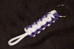 New Paracord Keychain – purple, white #P20
