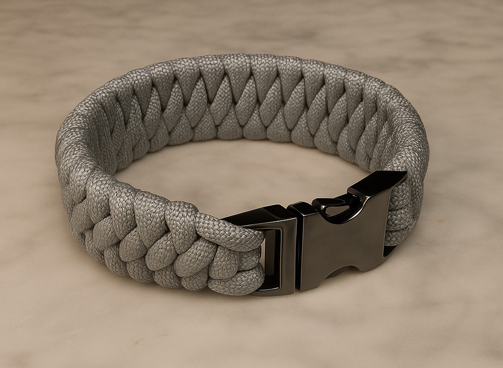 Silver Trilobite Paracord Bracelet with Metal Buckle