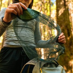 Insect Protection Head Net with Elasticized Neck – Perfect for Fishing & Camps