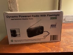 Dynamo Powered Radio With Flashlight FM/AM/NOAA Weather Station – KA331
