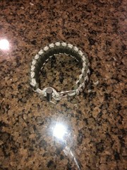 THE FRIENDLY SWEDE Unisex Para-cord Bracelet green & Black 11” W/ Fire Starter