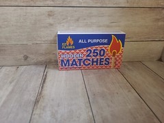 STRIKE on BOX 250 LARGE Wood Kitchen MATCHES Red Tip wood camping