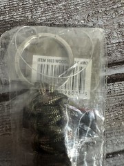 Rothco Paracord Keychain With Carabiner – Woodland