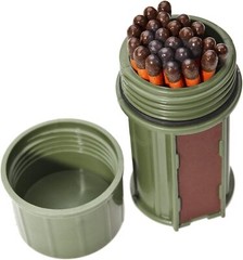 UCO Stormproof Match Kit (Green) Plus 4 Refill Packs of 25