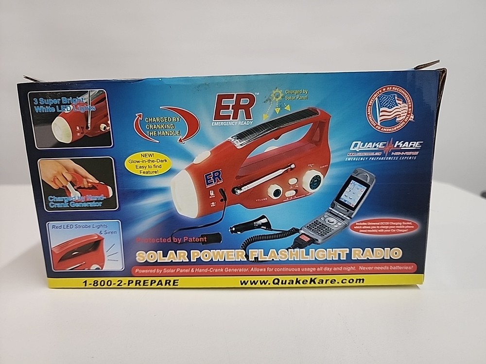 Solar Powered Flashlight Radio With Hand Crank Prepper Bug Out Bag