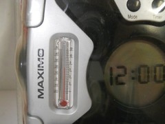Maximo Emergency Power Crank Generator Weather Band Radio Light Clock Compass