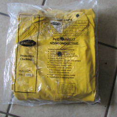 DuraWear PVC Rainsuit – Nonconductive – Yellow – 5XL – Jacket,Pants,Hood (G 42)