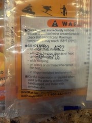 HotHands Disposable Air-Activated Hand Warmers 2-Pack 10 Hr 158°F TT22