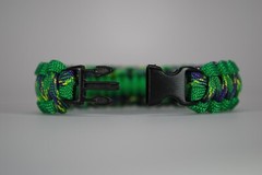550 Paracord Survival Bracelet Cobra Kelly Green/Plumb Crazy «Made in the USA»