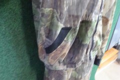 Buzz Mosquito Net Men’s L/XL Full Suit Hunting Camo Real Tree w/ Gloves