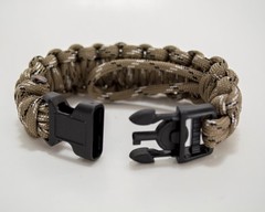 Military/Law Enforcement Adjustable Survival Paracord Bracelet w/Handcuff Key