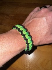 Adult Male Hand Made Fluorescent Green And Black Paracord Bracelet 7” USA Made