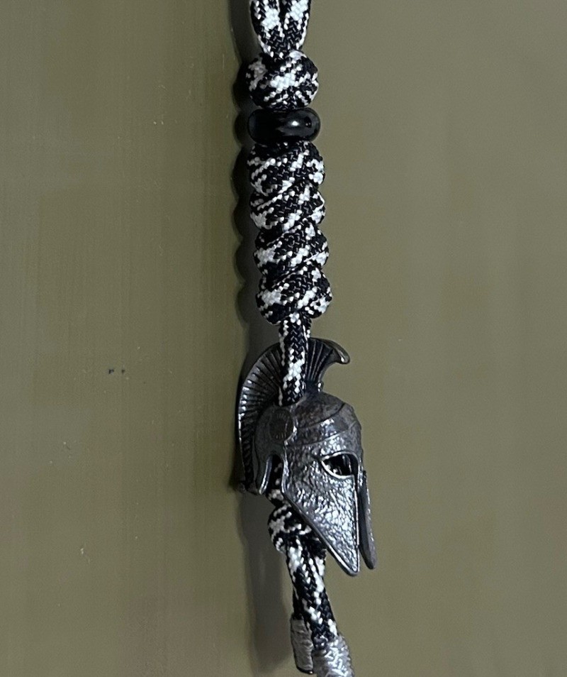 550 Paracord EDC Knife Lanyard / Keychain Spartan Helmet Bead