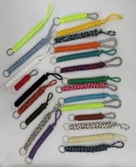 Paracord Keychain – 550 Paracord w/ Carabiner Clip