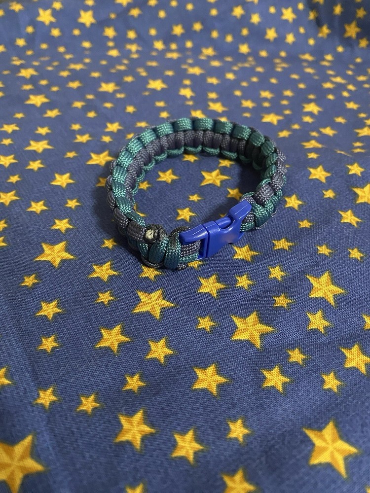 Dark and Light Blue Paracord Bracelet – Handmade
