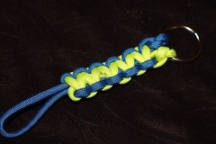 New Paracord Keychain – blue yellow #B6