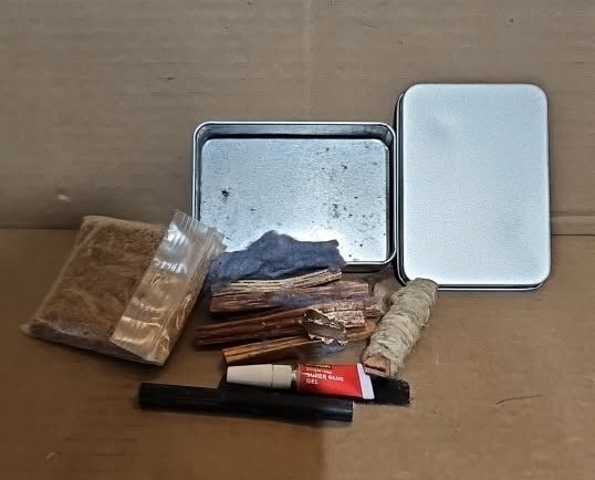 Pocket Fire Starter Tinder Kit In Altoids Style Tin Unused Complete 3.75×2.75×1