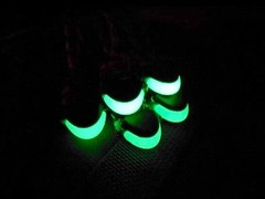 (4-Pack) BLACK GLOW-IN-THE-DARK Knife Lanyards Gutted 550 Paracord Keychain Fob