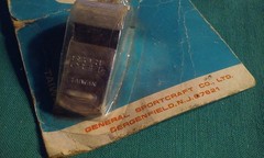 Vintage Retro Sport Craft Metal Whistle Keychain Key Ring in Original Package