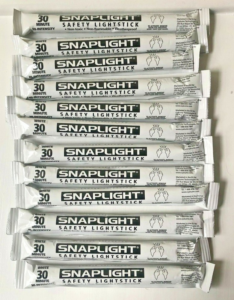 Lot of 12 White Cyalume SnapLights Hi-Intensity Survival Hunting Fishing Camping