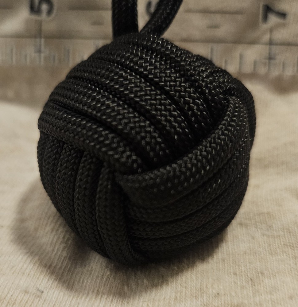 550 Paracord 1″ Pinball Decorative Monkey’s Fist 5″, Key Fob/Chain Black