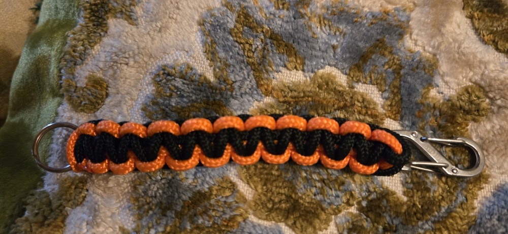 Paracord keychain orange and black