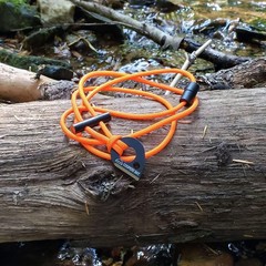 Emergency Fire Starter Necklace – Lightweight Mini Ferro Rod with Steel Claw Str