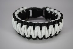 550 Paracord Survival Bracelet King Cobra Black/White «Made in the USA»