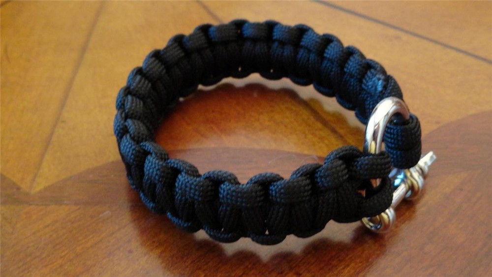 NEW 9″ Survival PARACORD BRACELET Strap Stainless Steel Buckle Shackle BLACK