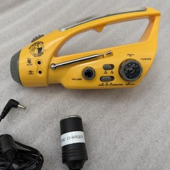 Solar Powered Flashlight Radio With Hand Crank Prepper Bug Out Bag