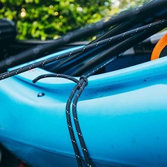 1100 Paracord and Carabiner, 5.5 mm Heavy-Duty Cord for Camping and 100 ft