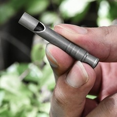 Light Weight Metal Alloy Portable Pet Training Whistles Pocket Tool Enduring