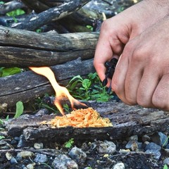 Paracord Planet 3/4 Inch Buckle Whistle Fire Starter Flint Rod Outdoor Survival
