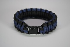 550 Paracord Survival Bracelet Cobra Black/Navy Blue «Made in the USA»