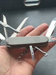 NEW VICTORINOX Huntsman with TITANIUM Scales Swiss Army Knife GREAT!