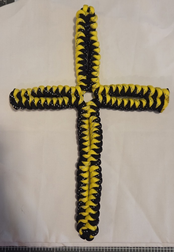 Handmade Cross 550 Paracord XL Black And Yellow