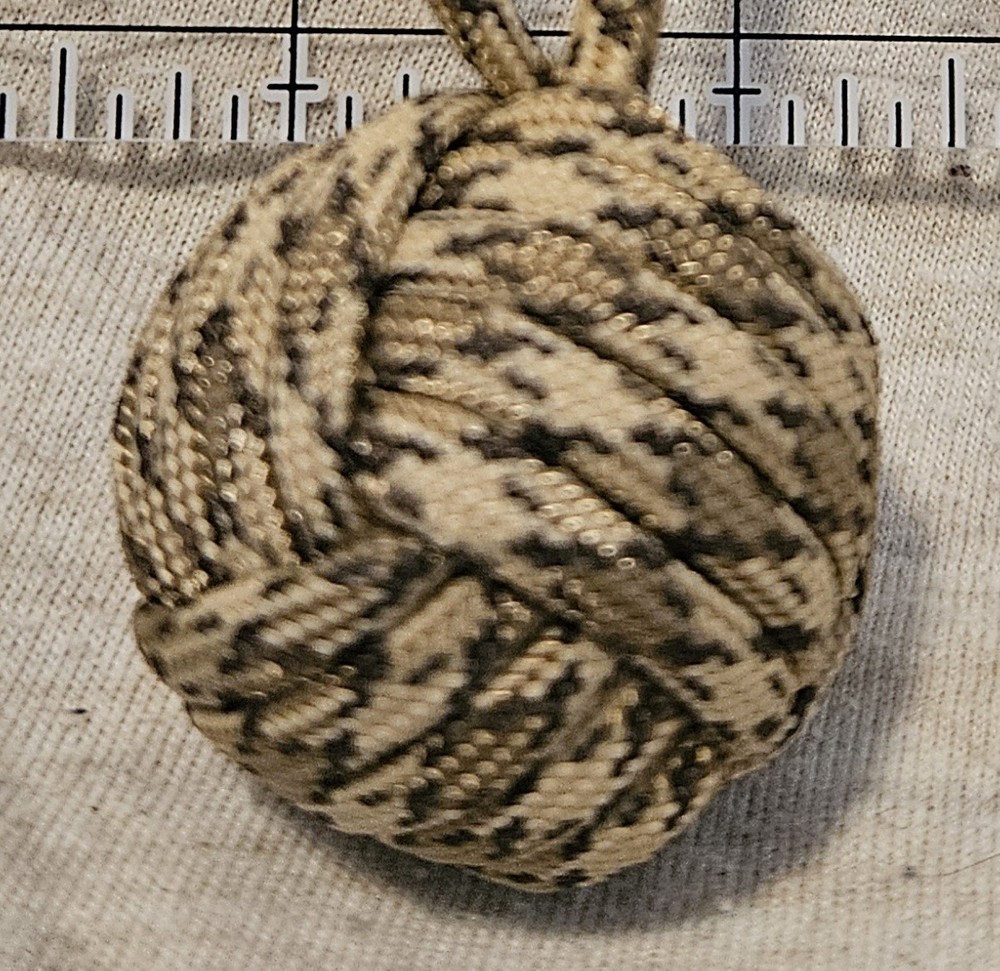 550 Paracord 1″ Pinball Monkey’s Fist 5″ Long, Key Fob/Chain Lanyard Rattlesnake