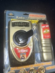 Vintage Innovage Outdoor Emergency Radio / Flashlight Set, New in Package !