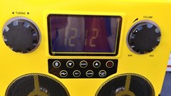 Hand Crank,Solar Panel FM,AM,WB RADIO TIME DATE TEMPERATURE